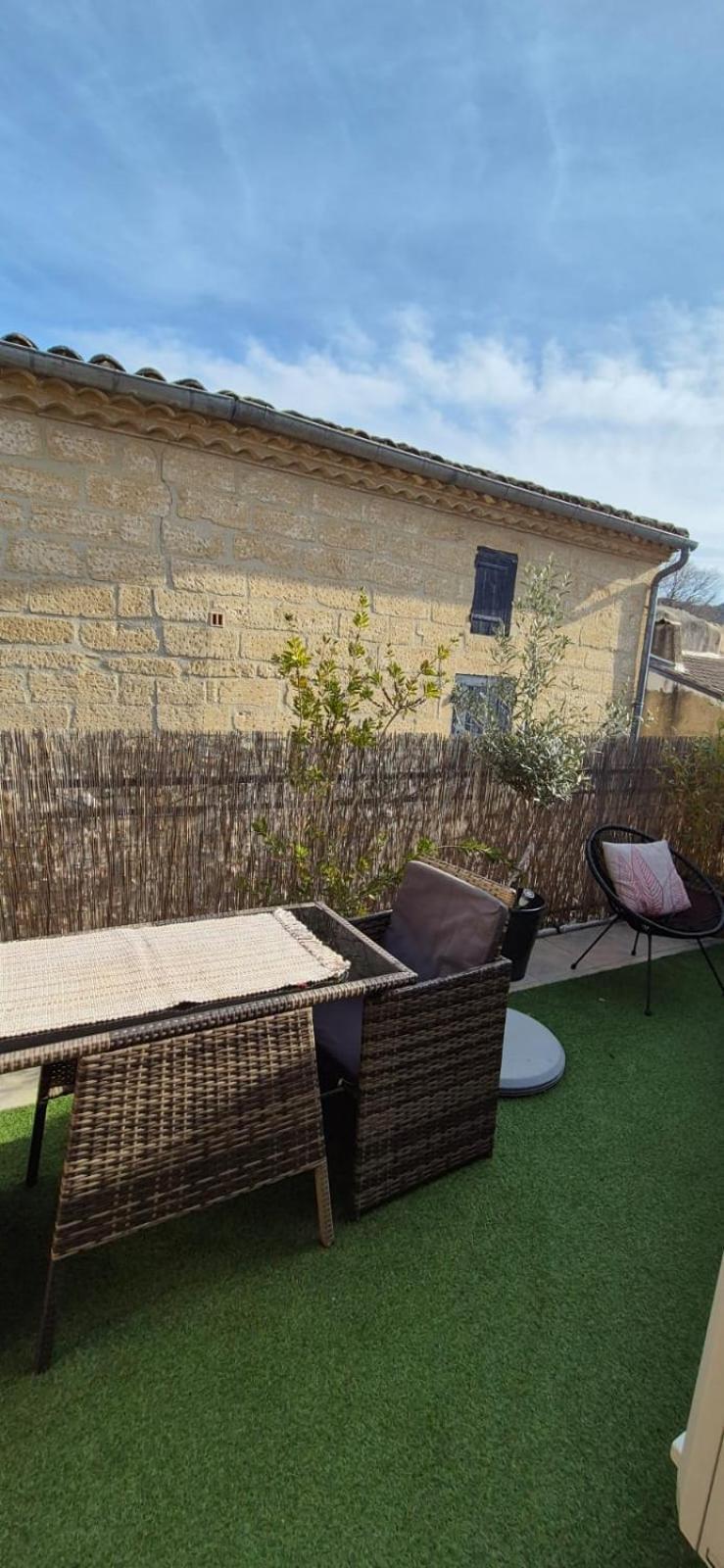 Proche D'Uzes La Terrasse Du Soleil Levant Collias Ngoại thất bức ảnh